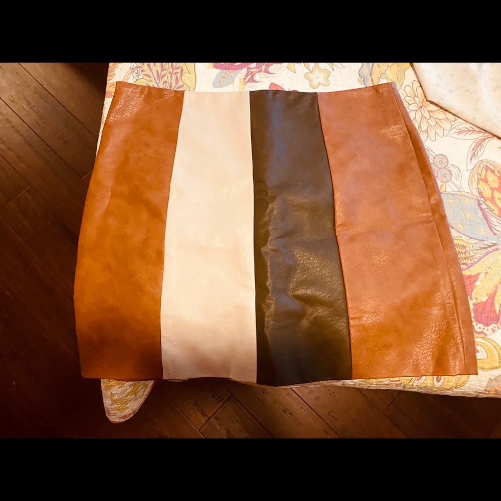 Wild Honey Leather Transitional Mini Skirt 🔥